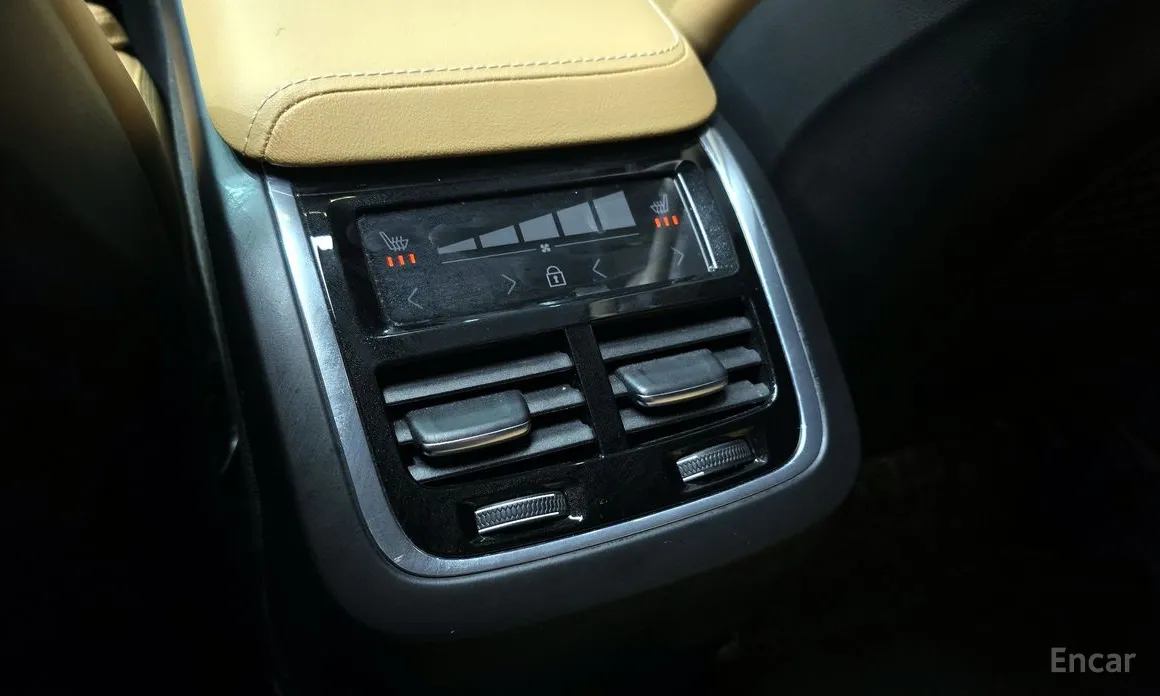 Фото 17 - Volvo XC60