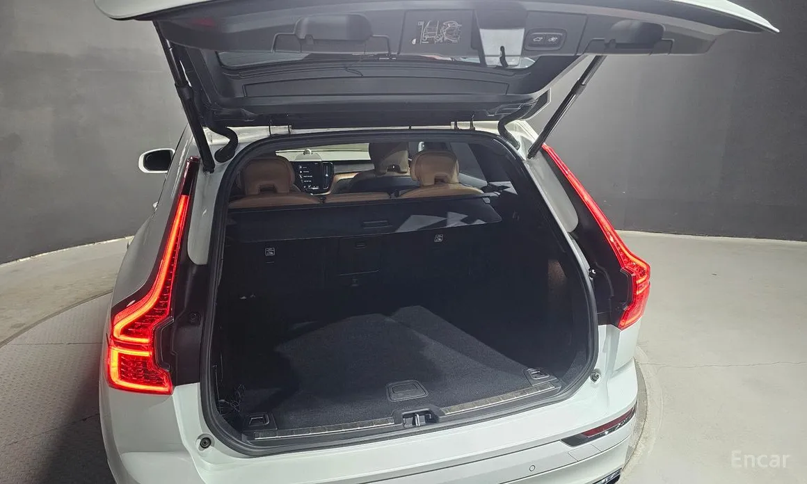 Фото 20 - Volvo XC60