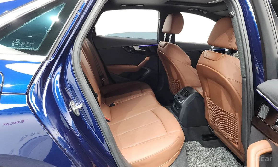 Фото 12 - Audi A4