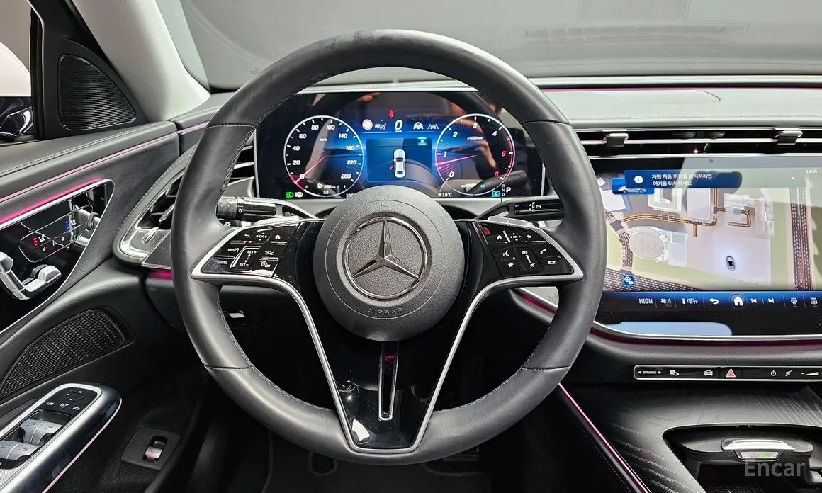 Фото 13 - Mercedes-Benz E-Class