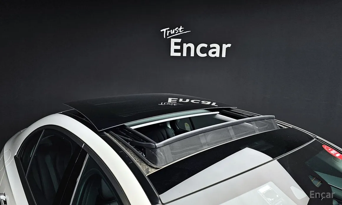 Фото 20 - Mercedes-Benz E-Class