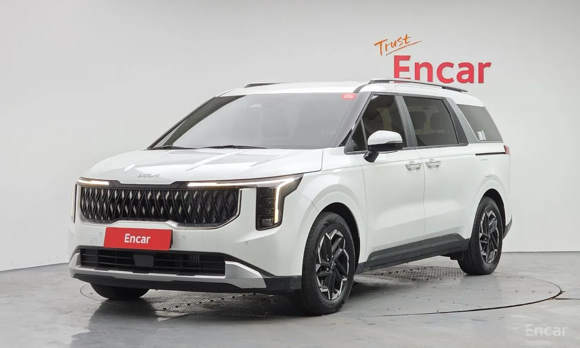 Фото 1 - Kia Carnival