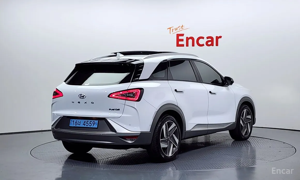 Фото 2 - Hyundai Nexo