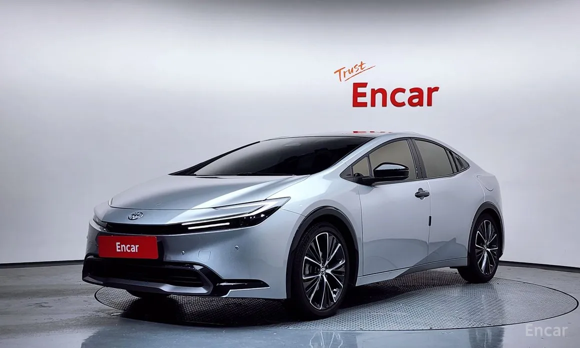 Фото 1 - Toyota Prius