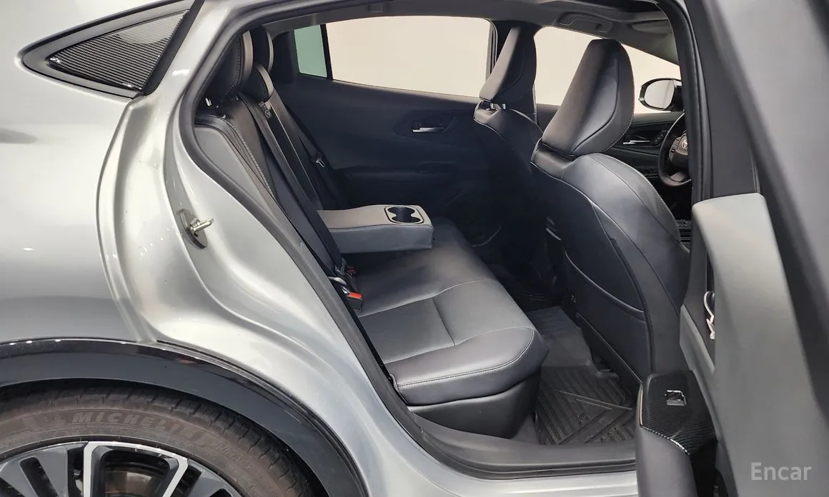 Фото 12 - Toyota Prius