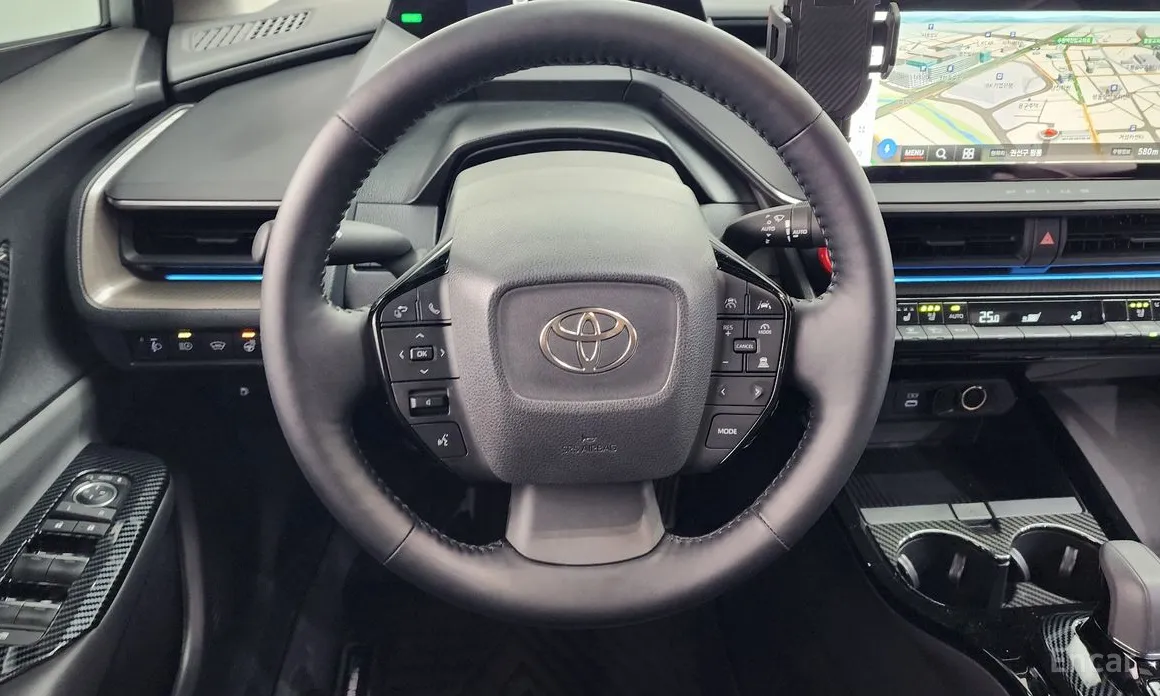 Фото 13 - Toyota Prius