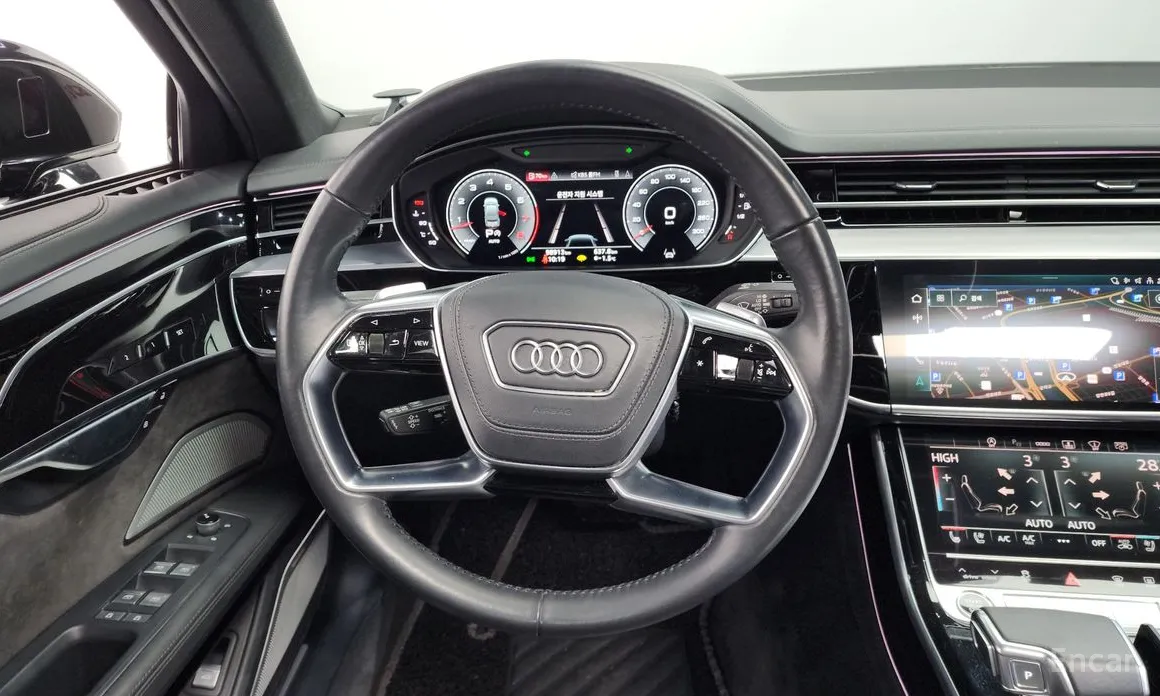 Фото 13 - Audi A8