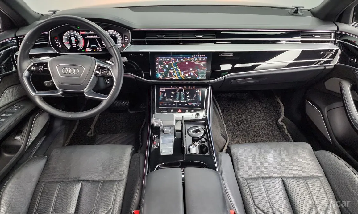 Фото 7 - Audi A8