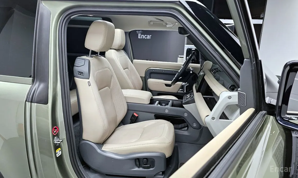 Фото 12 - Land Rover Defender