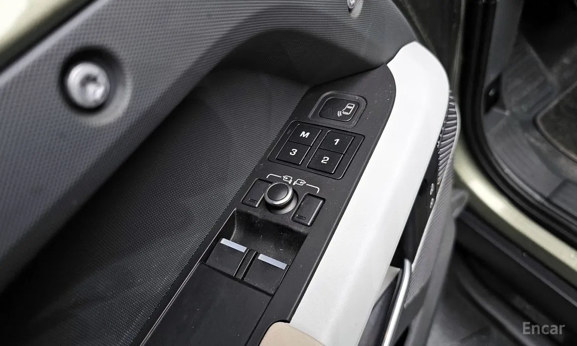 Фото 14 - Land Rover Defender