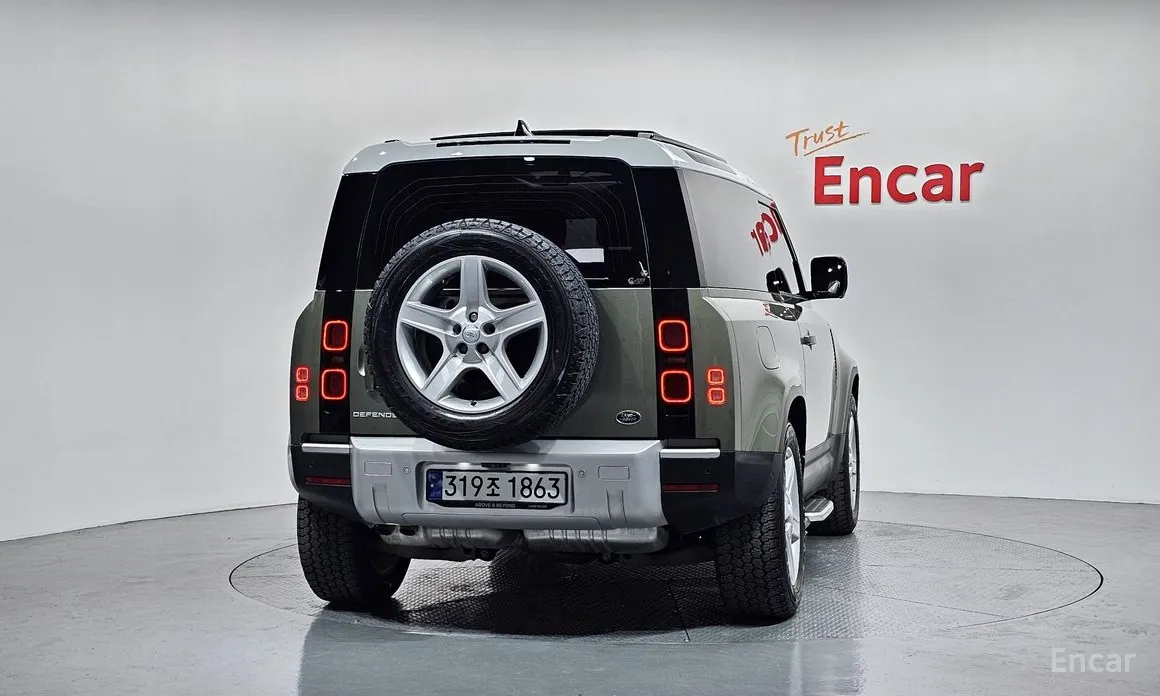 Фото 4 - Land Rover Defender