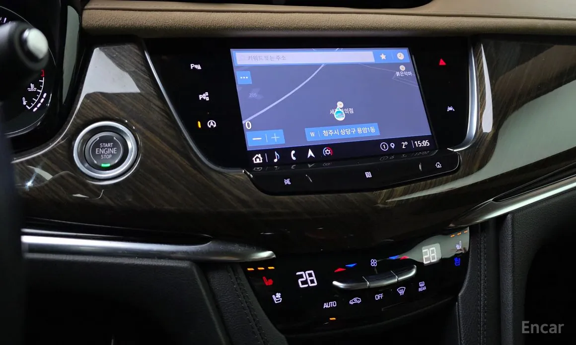 Фото 11 - Cadillac XT6