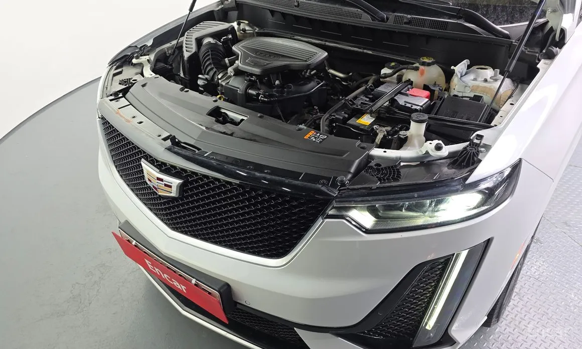 Фото 6 - Cadillac XT6