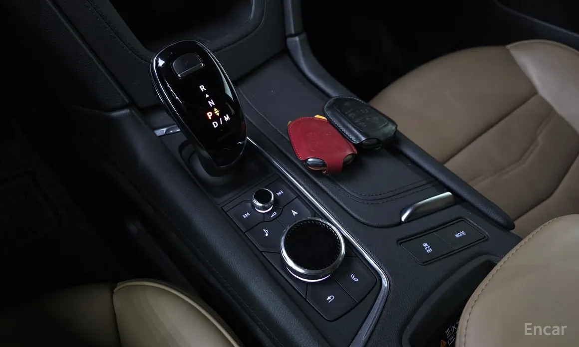 Фото 9 - Cadillac XT6