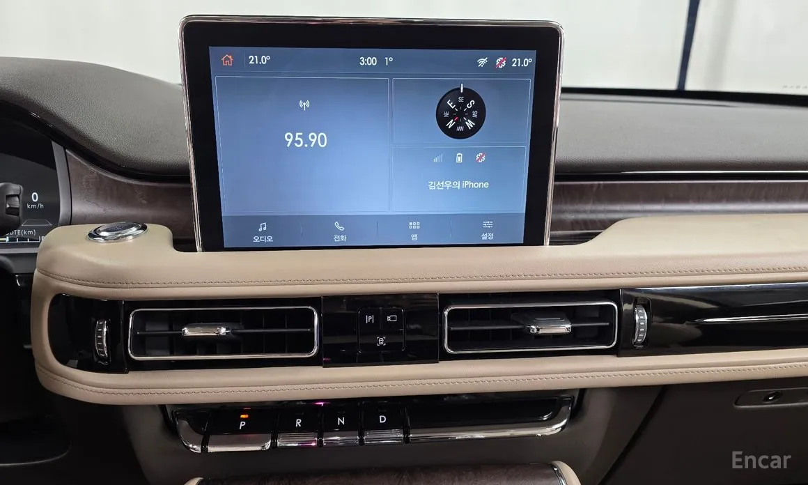 Фото 14 - Lincoln Aviator