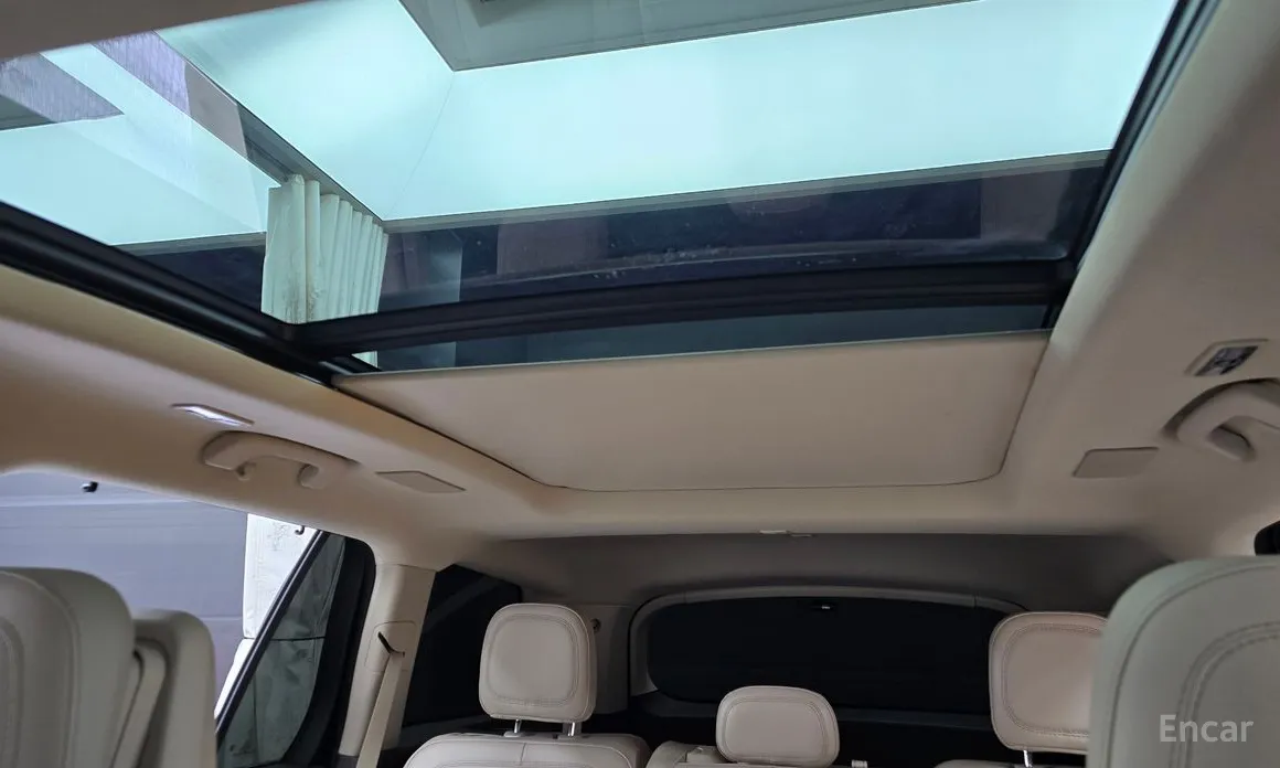 Фото 18 - Lincoln Aviator