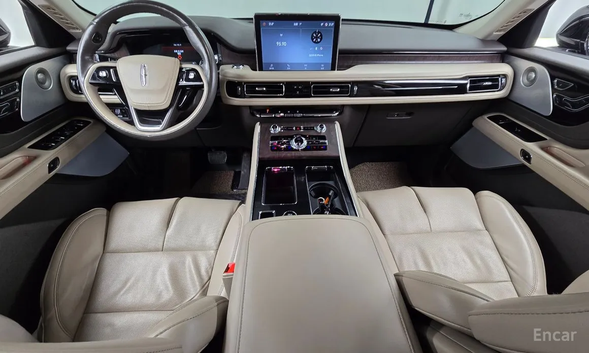 Фото 7 - Lincoln Aviator