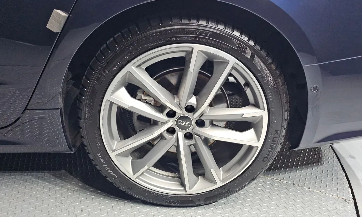 Фото 5 - Audi A7