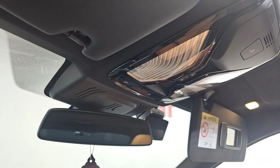 Photo 18 - BMW 3 Series