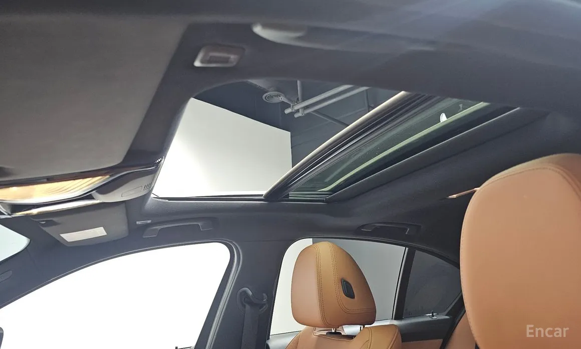 Photo 19 - BMW 3 Series