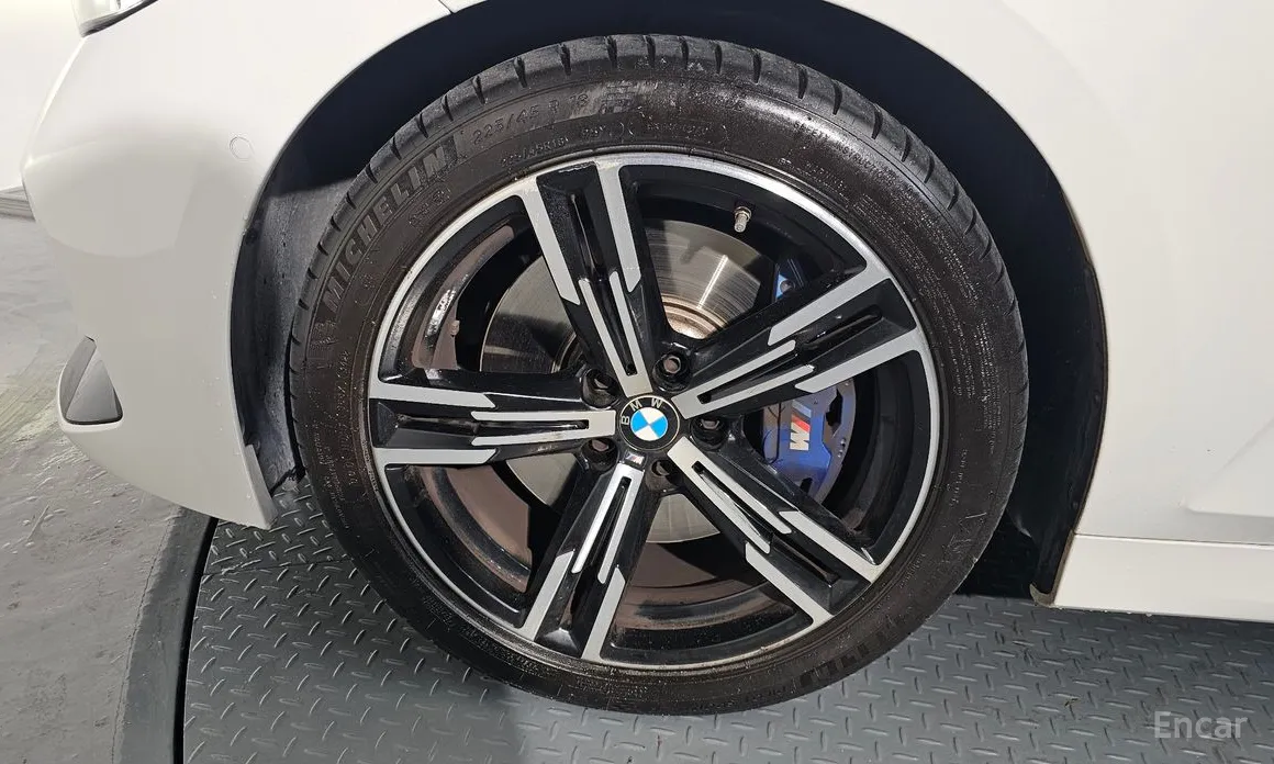 Photo 5 - BMW 3 Series