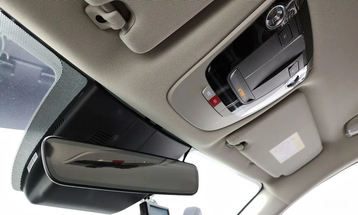 Фото 19 - Kia K5