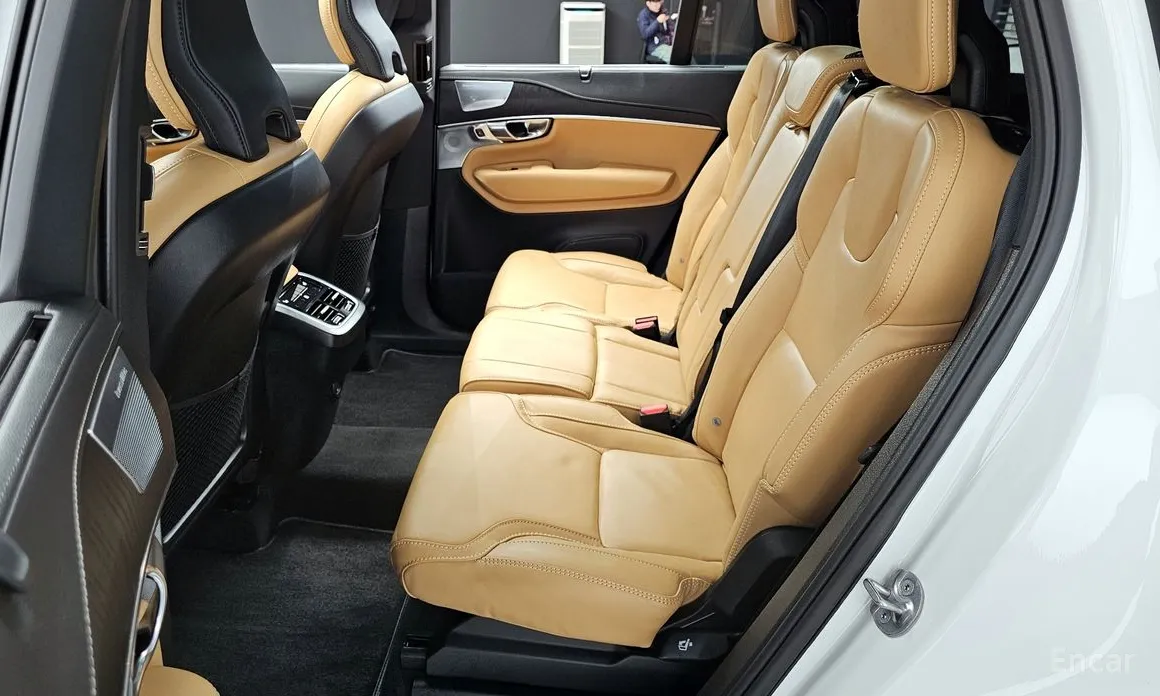 Фото 12 - Volvo XC90