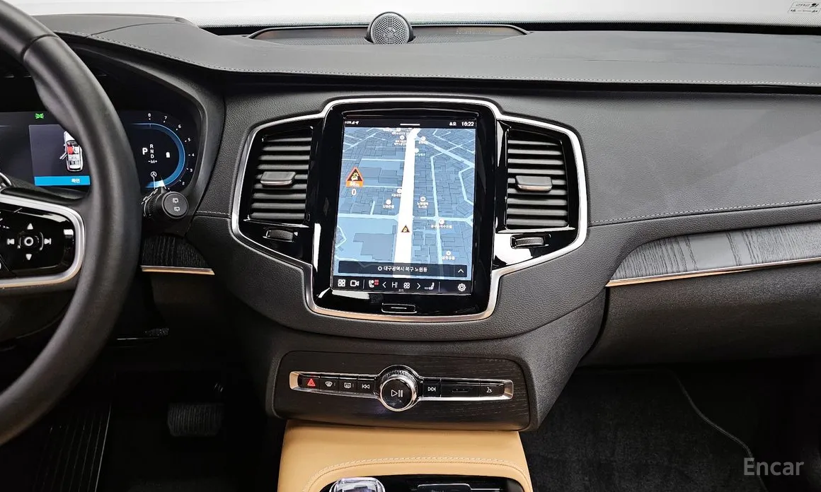 Фото 16 - Volvo XC90