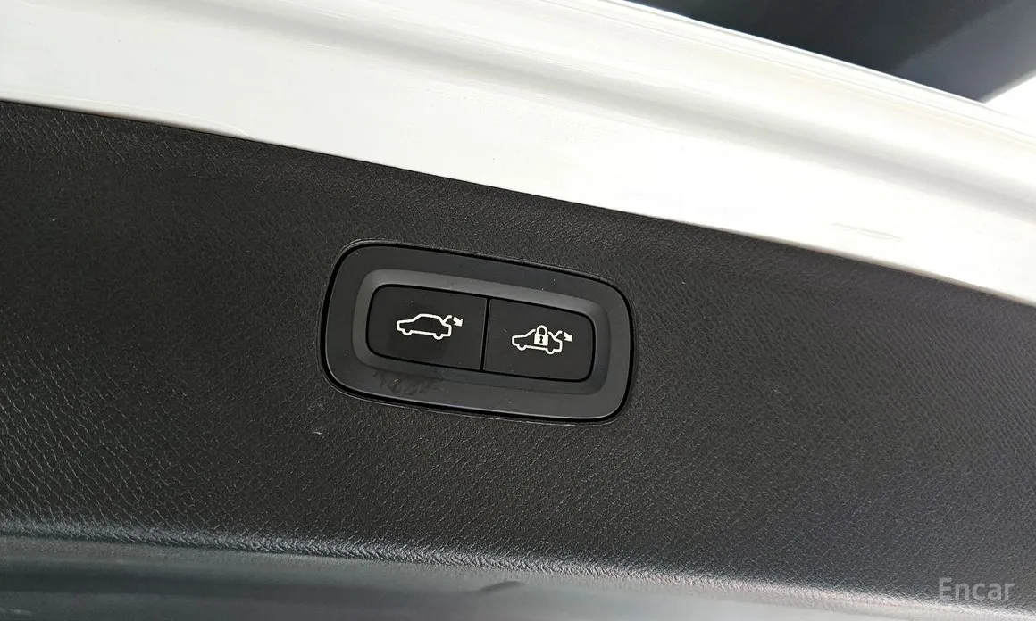 Фото 18 - Volvo XC90