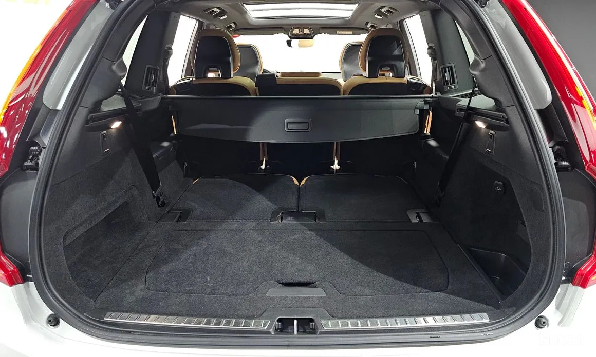 Фото 19 - Volvo XC90