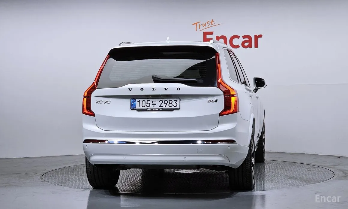 Фото 4 - Volvo XC90