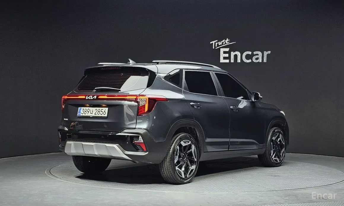 Фото 2 - Kia Seltos