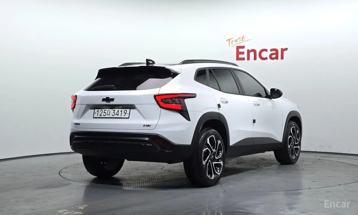 Фото 2 - Chevrolet Trax