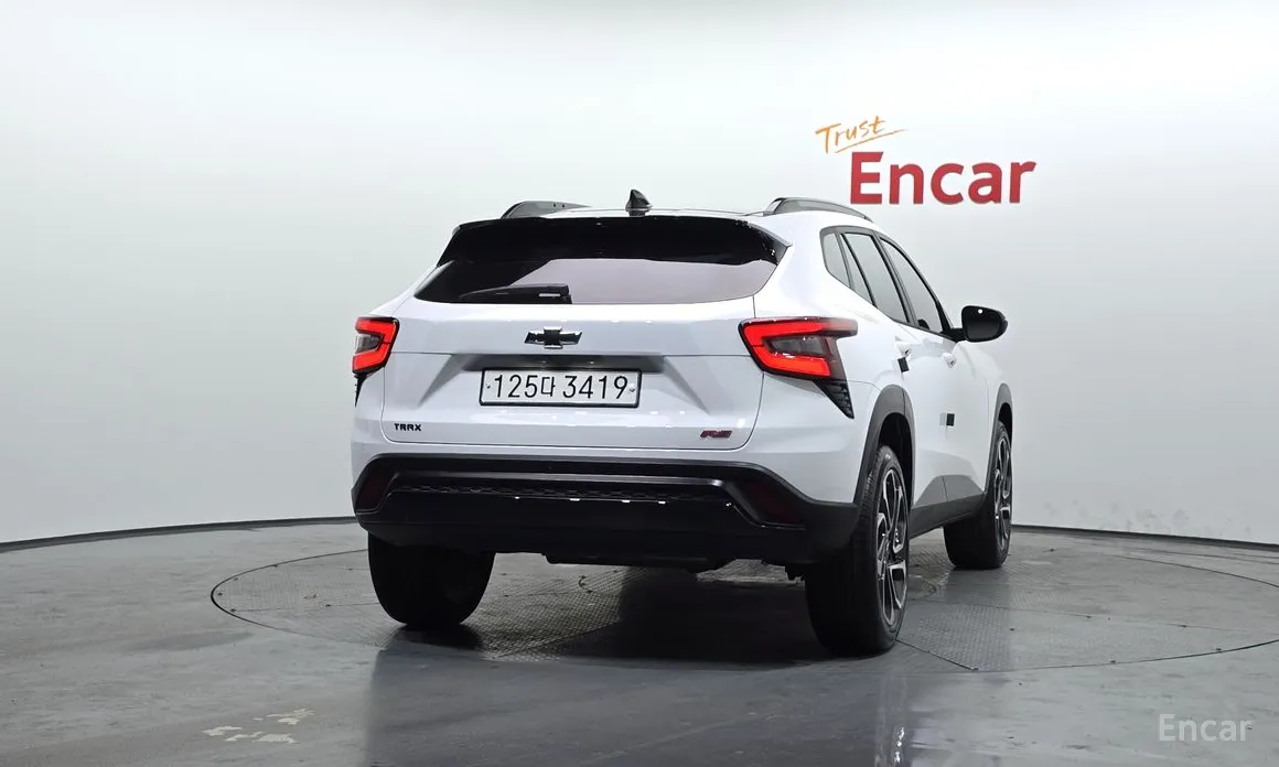 Фото 4 - Chevrolet Trax