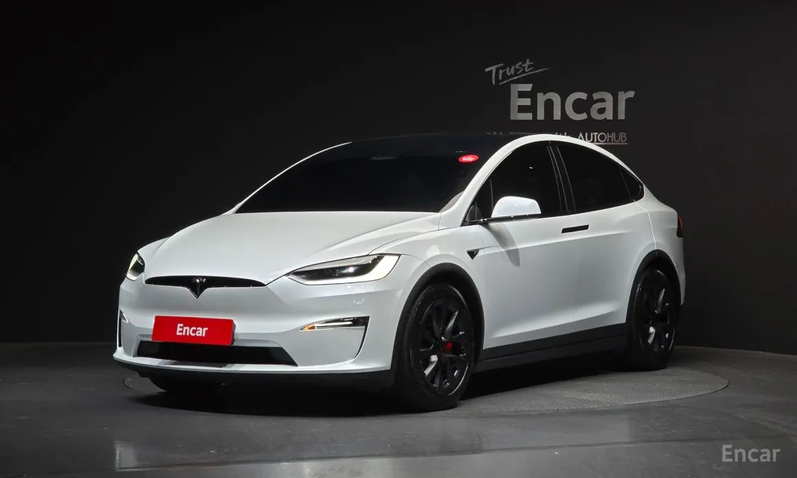 Фото 1 - Tesla Model X