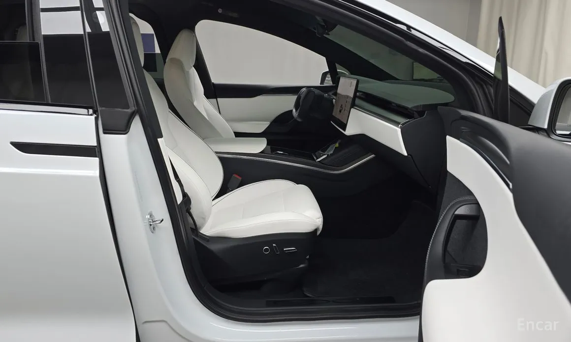 Фото 11 - Tesla Model X