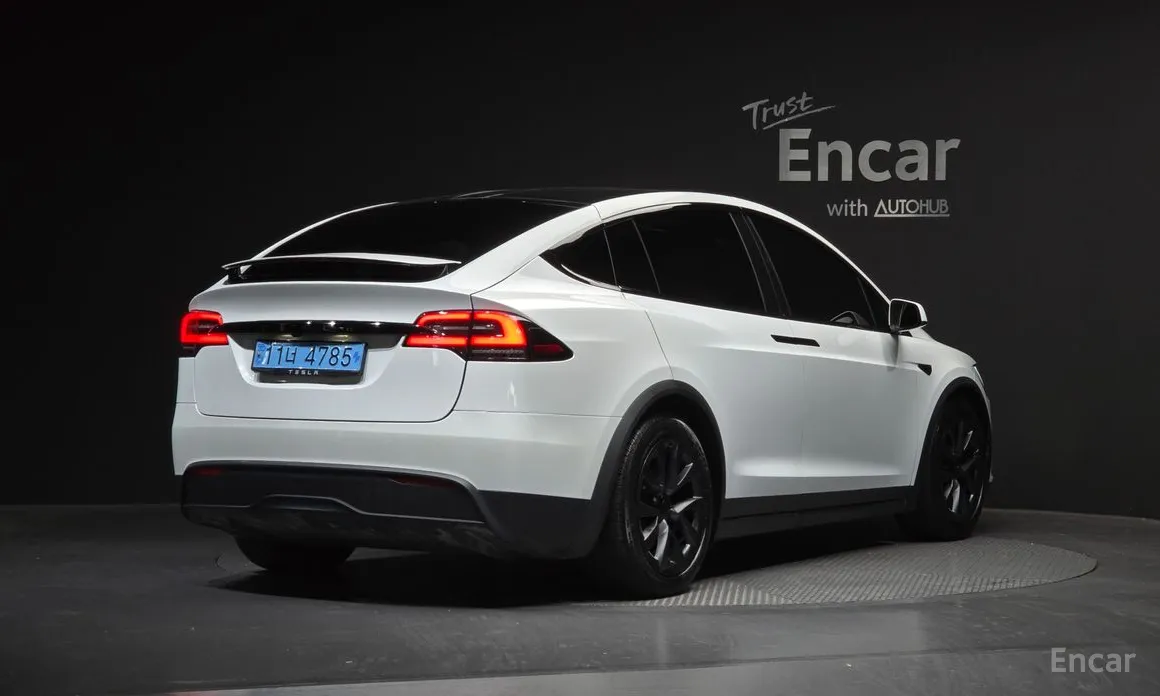 Фото 2 - Tesla Model X