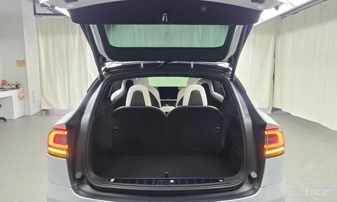 Фото 20 - Tesla Model X