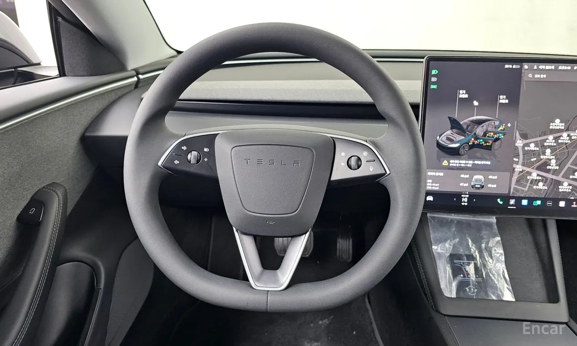 Фото 13 - Tesla Model 3