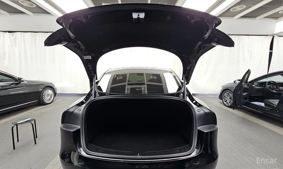 Фото 20 - Tesla Model 3