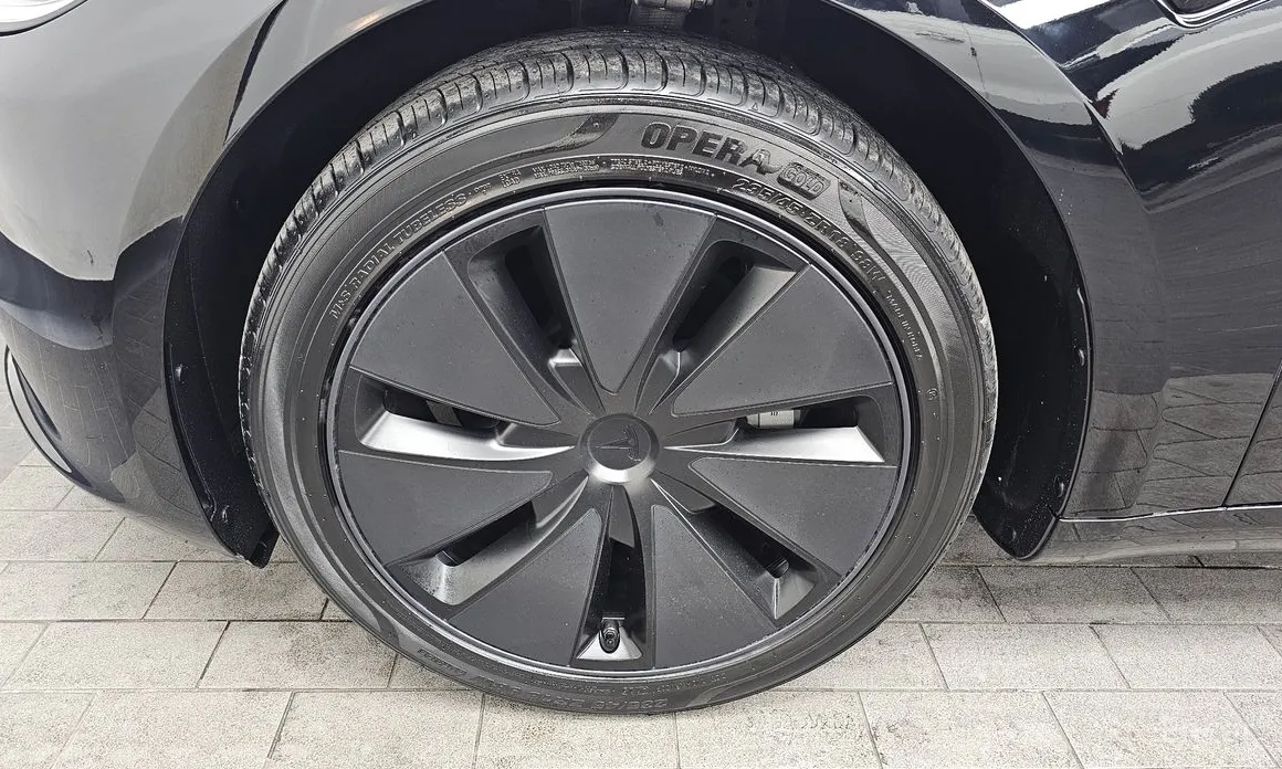 Фото 5 - Tesla Model 3