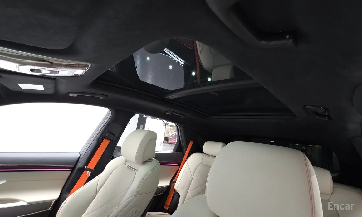 Фото 18 - Genesis GV70