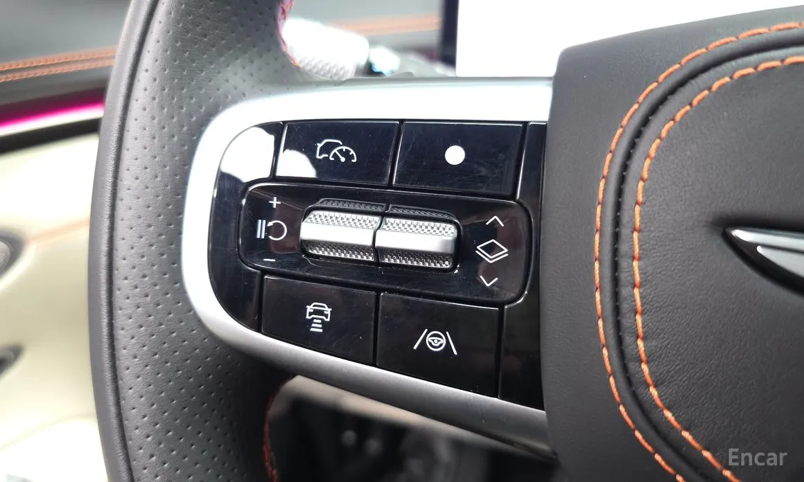 Фото 20 - Genesis GV70