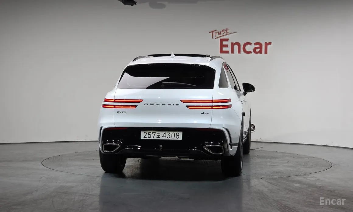 Фото 4 - Genesis GV70