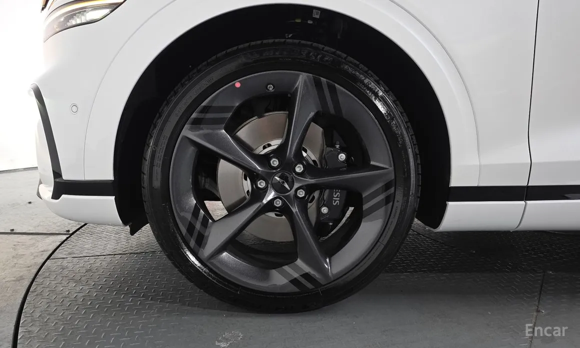 Фото 5 - Genesis GV70