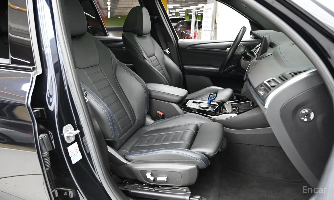 Фото 10 - BMW iX3