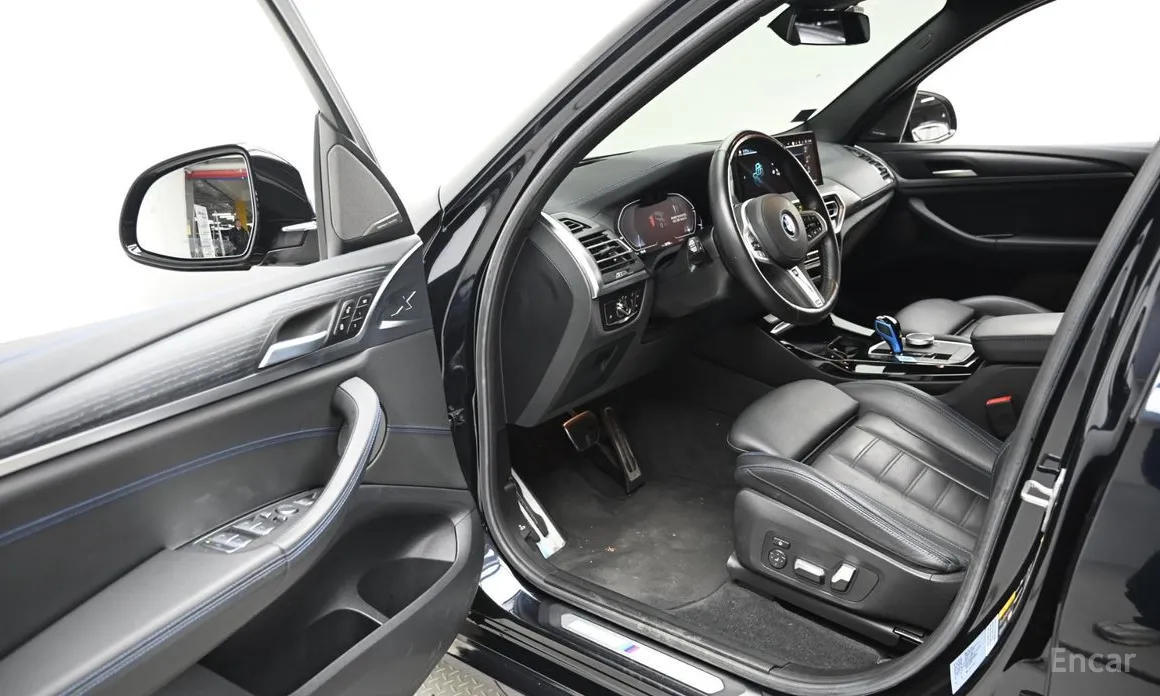 Фото 11 - BMW iX3