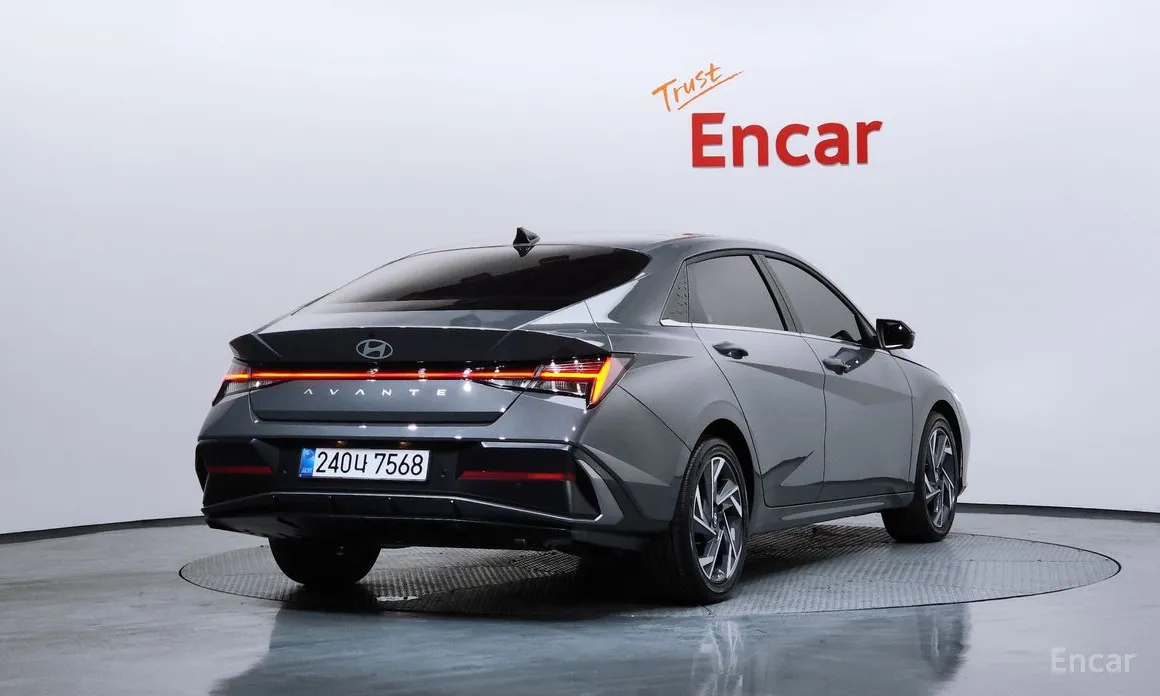 Фото 2 - Hyundai Avante
