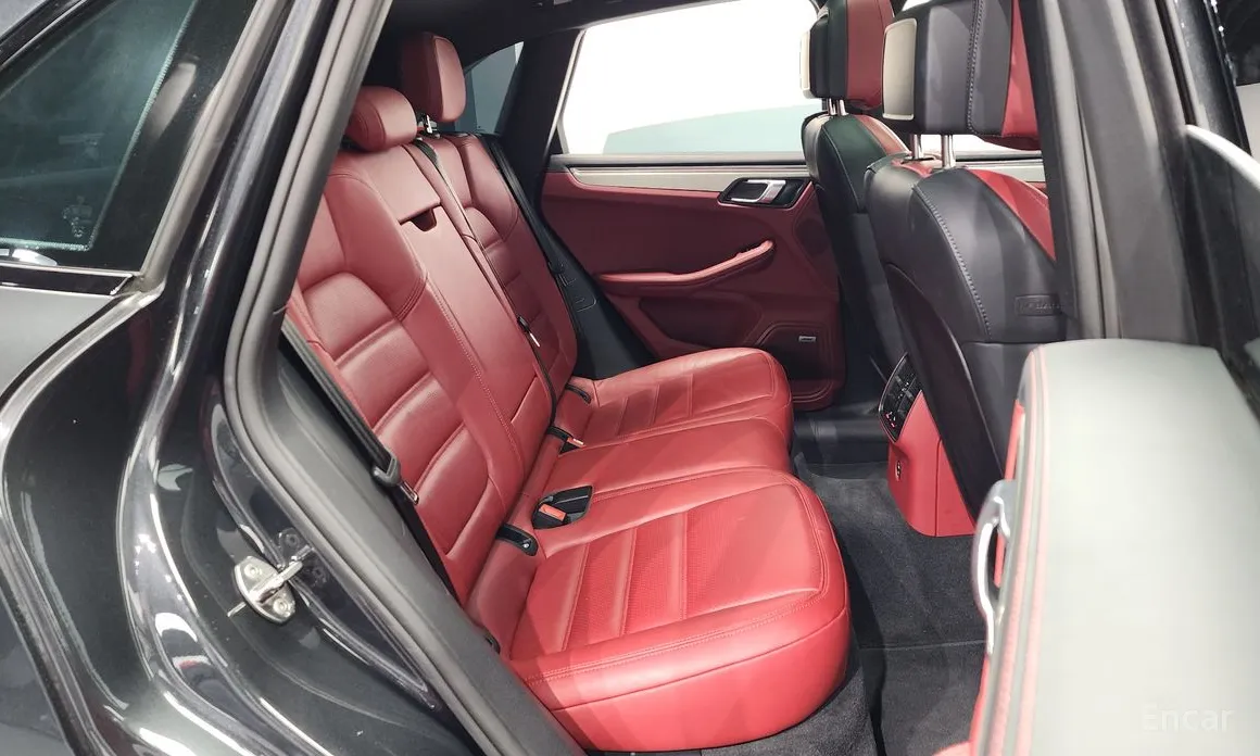 Фото 12 - Porsche Macan