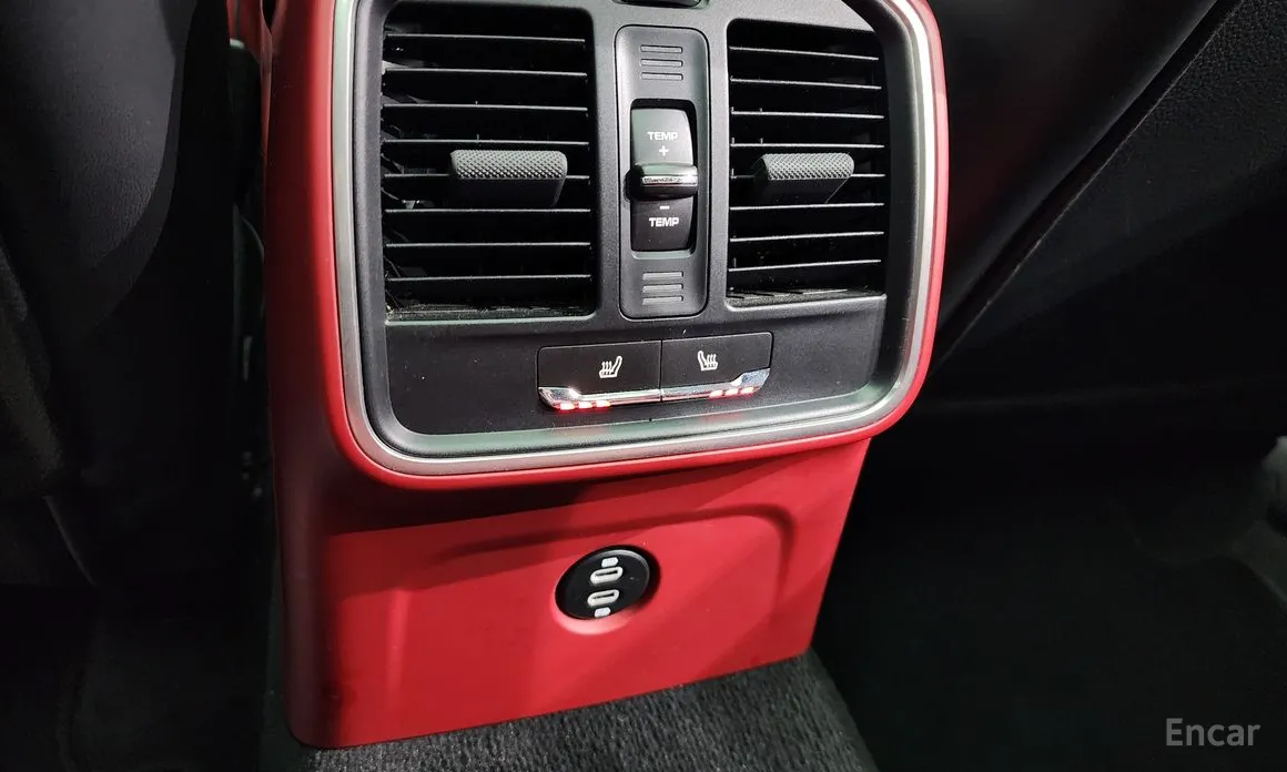 Фото 19 - Porsche Macan